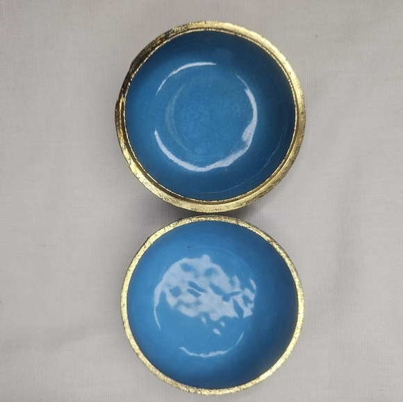 Vintage Cloisonne Trinket Box Floral Enamel Jewelry Box Blue Gold Tone GUC 80s - Picture 3 of 5